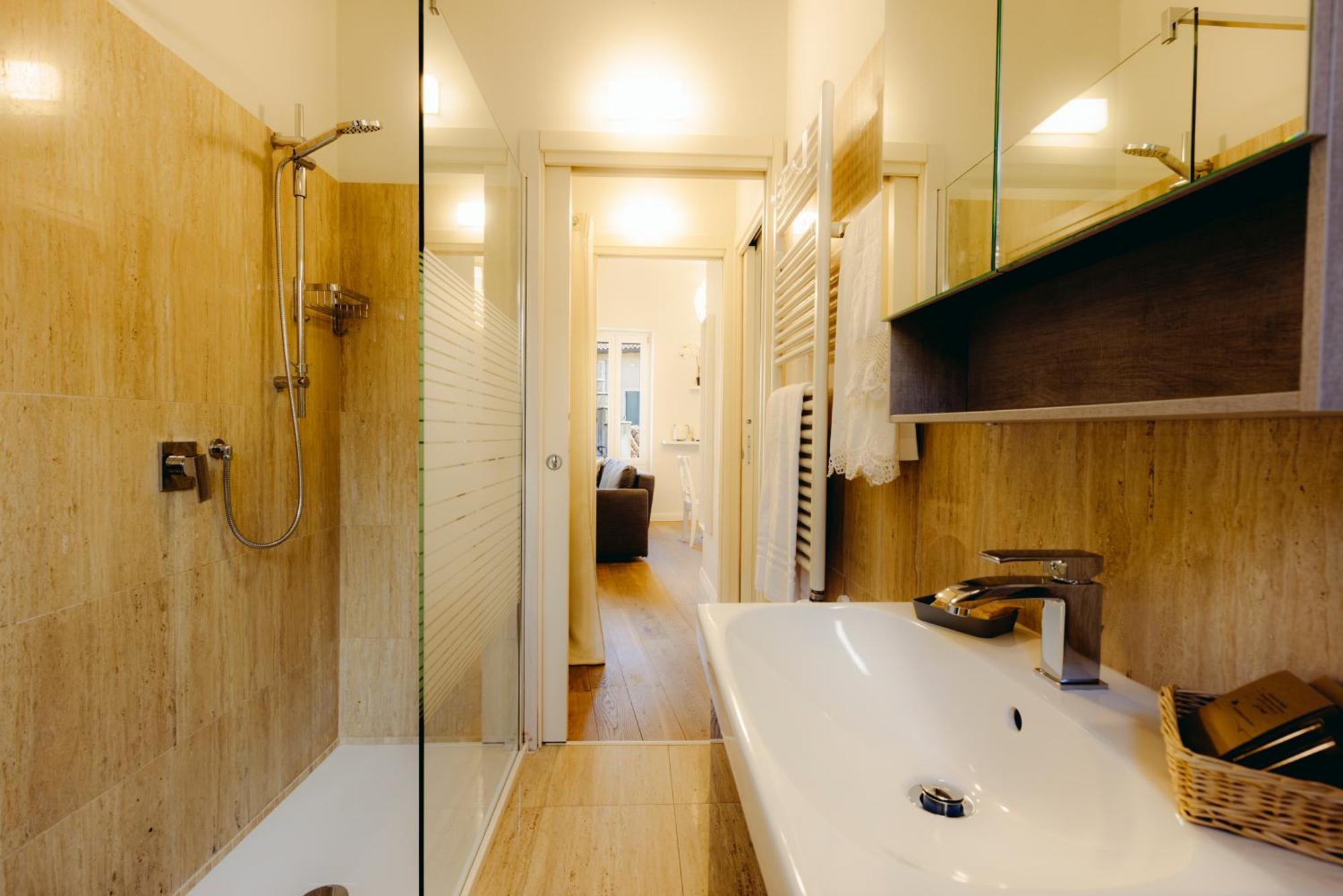 Eap Suites, Verona Exteriör bild